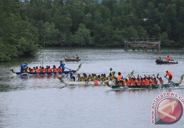 20161024antarafoto-dragon-boat-race-tanjungpinang-231016-mnk-1