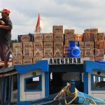 kapal-motor-angkutan-ke-hulu-kapuas-pvi8-dom